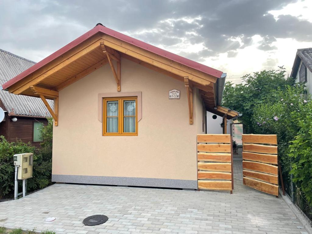 Ibolya Apartman Csisztapuszta Exterior foto