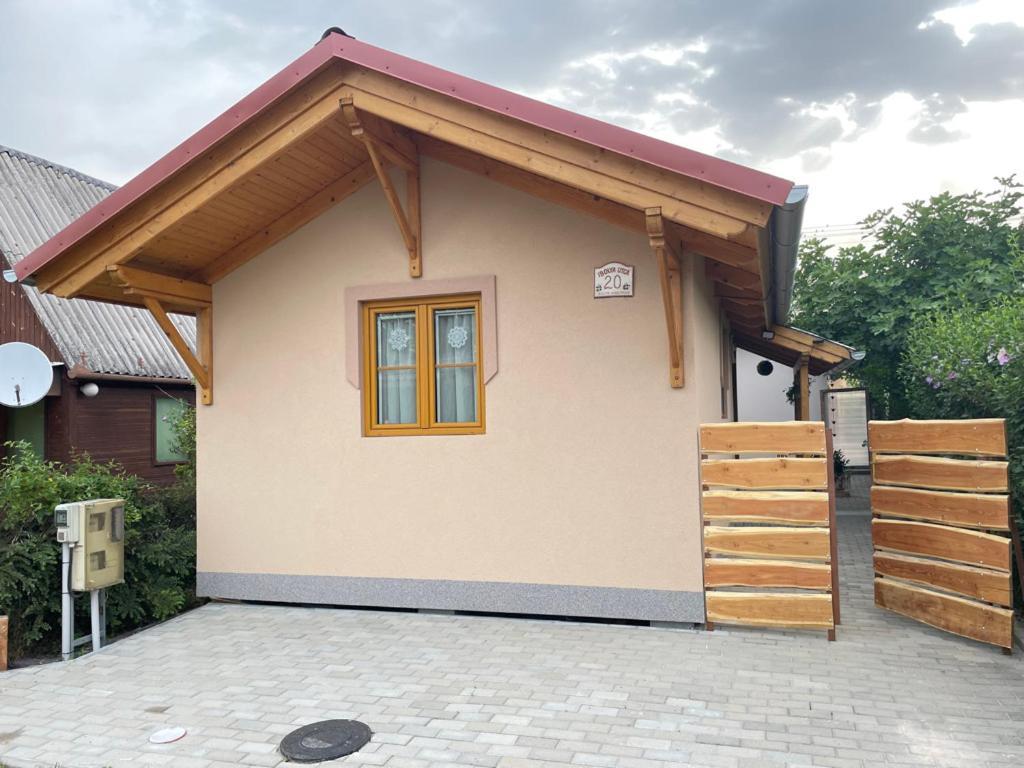Ibolya Apartman Csisztapuszta Exterior foto